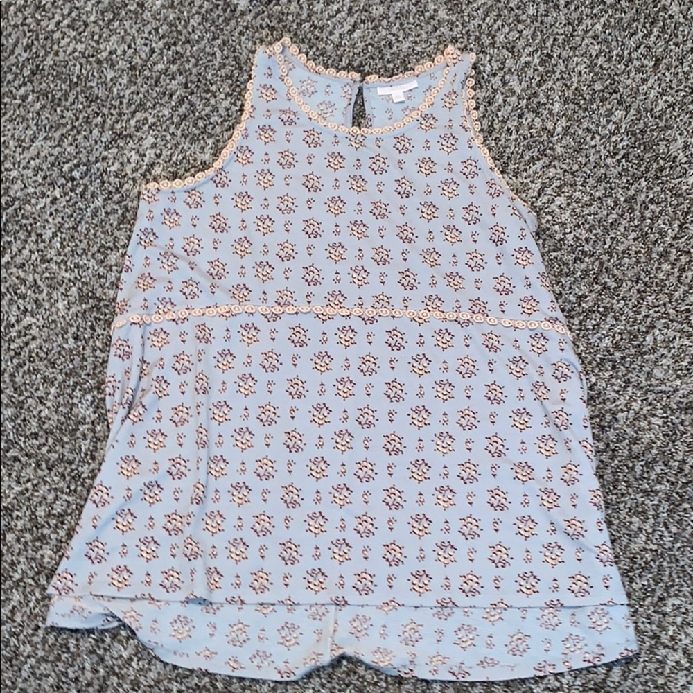 Sleeveless Top - Picture 2 of 3